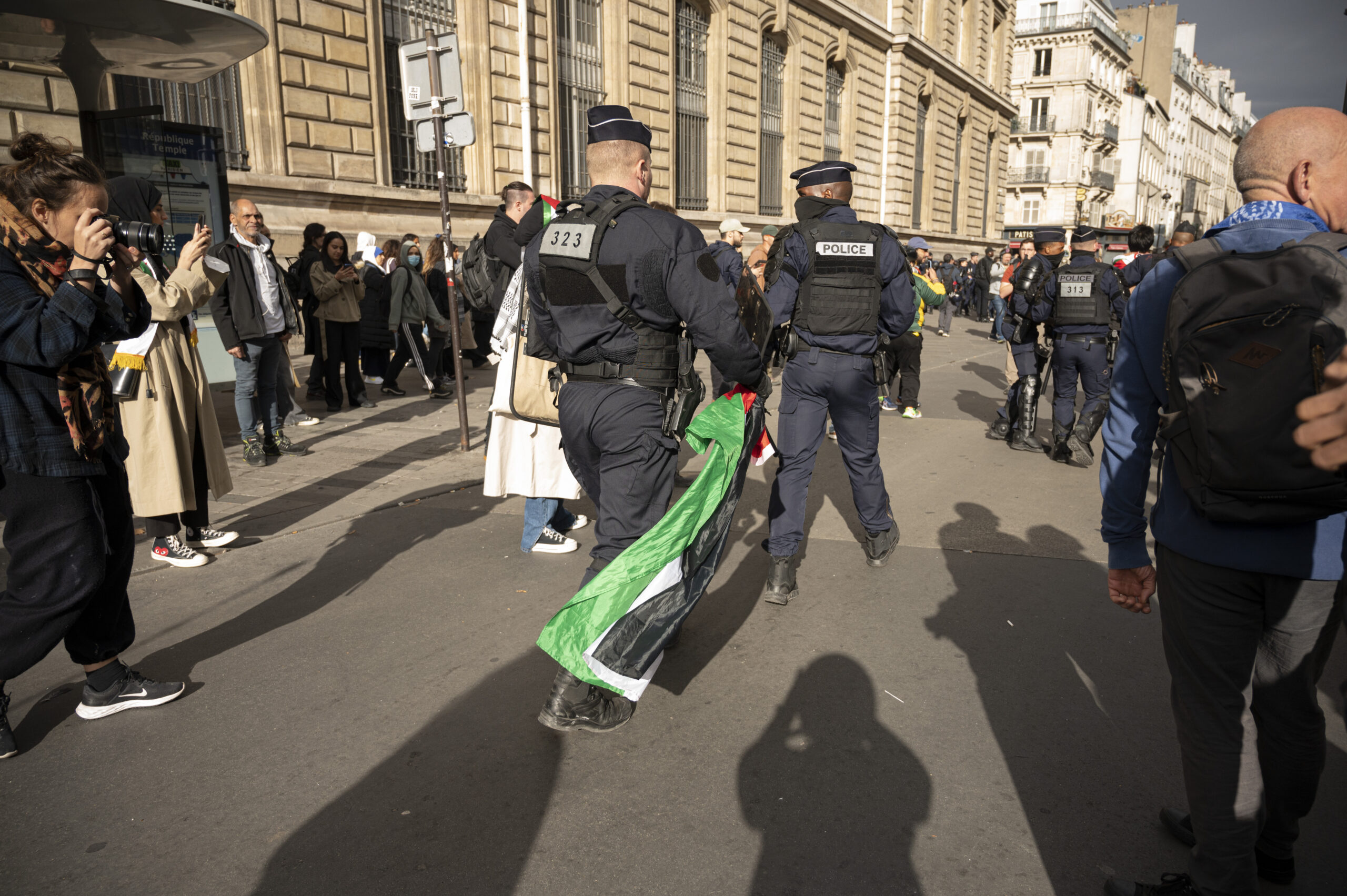 Unauthorised Demonstration in Paris for Ceasefire in the Gaza Strip
